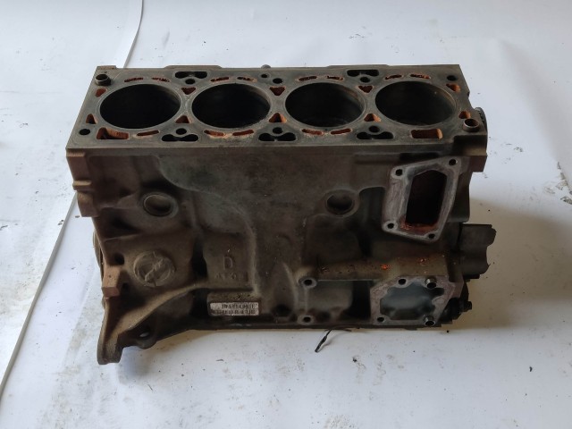 Fiat Stilo 2001-2006 1,6 16v benzin Motor, motoralkatrészek 182B6000