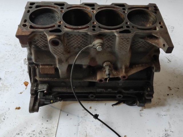 170112 Alfa Romeo 147 2000-2010 1,6 16v 105 Le benzin motor, motoralkatrészek AR37203