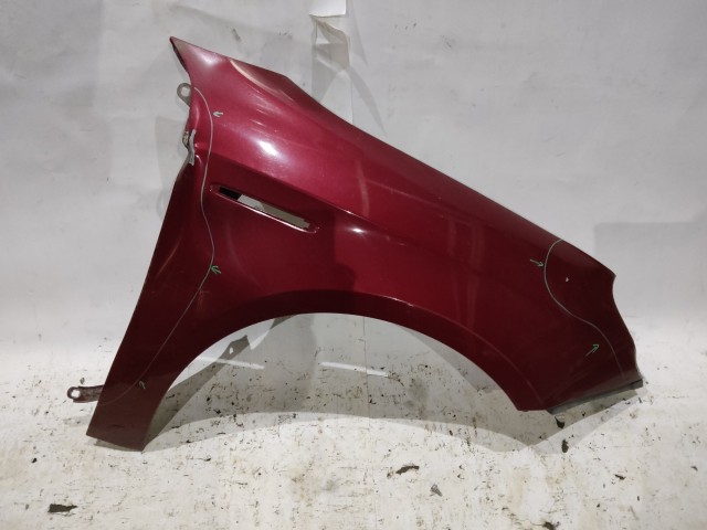166769 Alfa Romeo Giulietta 2010-2020 jobb első sárvédő, a képen látható sérüléssel