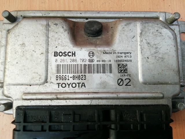 Toyota Aygo 2005-2014 900 cm3 benzin motorvezérlő  0261208702 , 89661-0H023