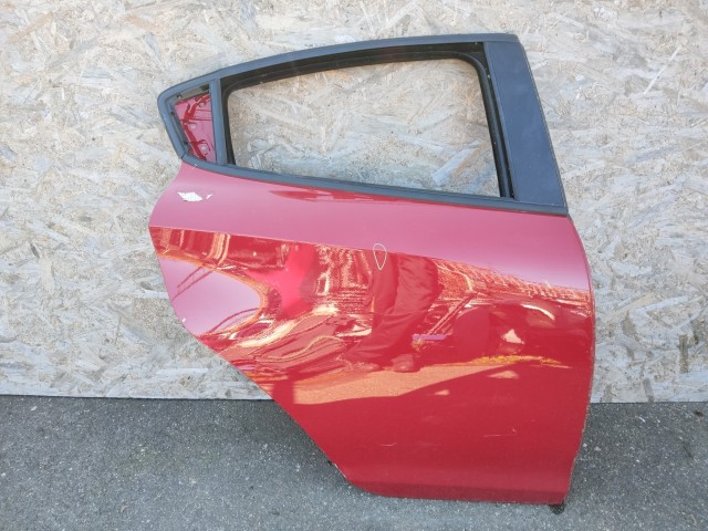 179427 Alfa Romeo Giulietta 2010-2020  Jobb hátsó ajtó, a képen látható sérüléssel 50509298