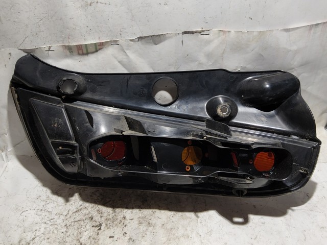 143821 Lancia Ypsilon II.  2003-2011 Bal hátsó Lámpa, a képen látható sérüléssel 51786658