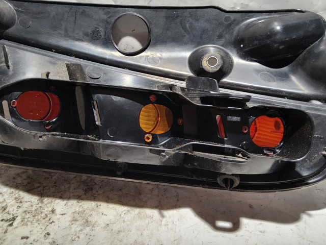143821 Lancia Ypsilon II.  2003-2011 Bal hátsó Lámpa, a képen látható sérüléssel 51786658