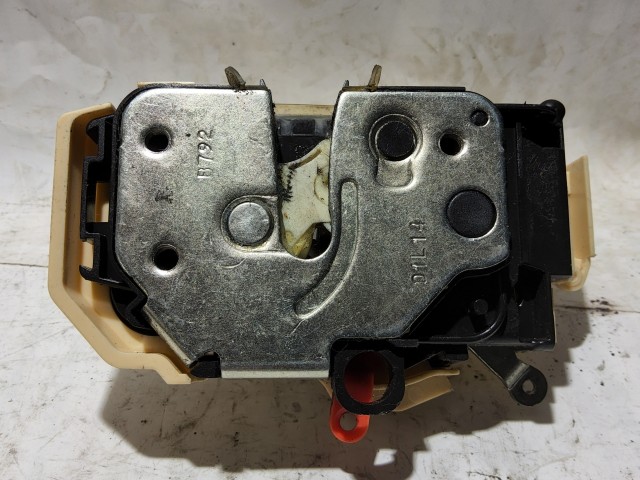 Fiat Panda III. 2012-2024 bal első ajtózár 51963634