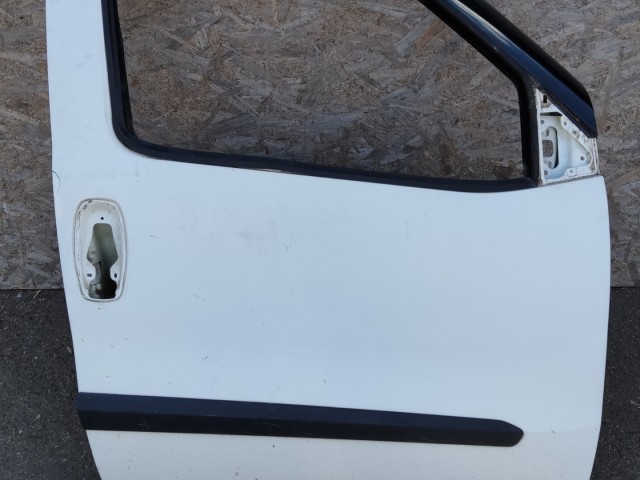 184266 Fiat Doblo  2009-2022 jobb első ajtó, a képen látható sérüléssel