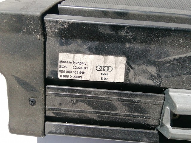 187083 Audi A4 B7 2004-2008 Kalaptartó a képen látható állapotban 8E9S6355394H