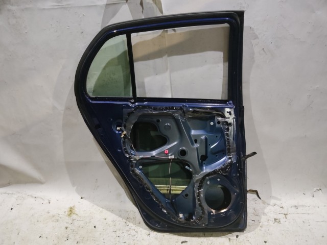 183766 Toyota Yaris II. 2006-2011 kék színű 5 ajtós bal hátsó ajtó