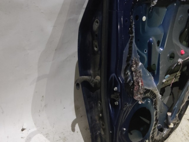 183768 Toyota Yaris II. 2006-2011 kék színű Jobb hátsó ajtó